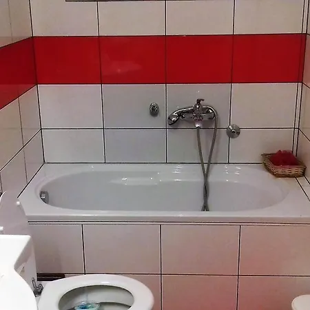 Ela Apartment *
